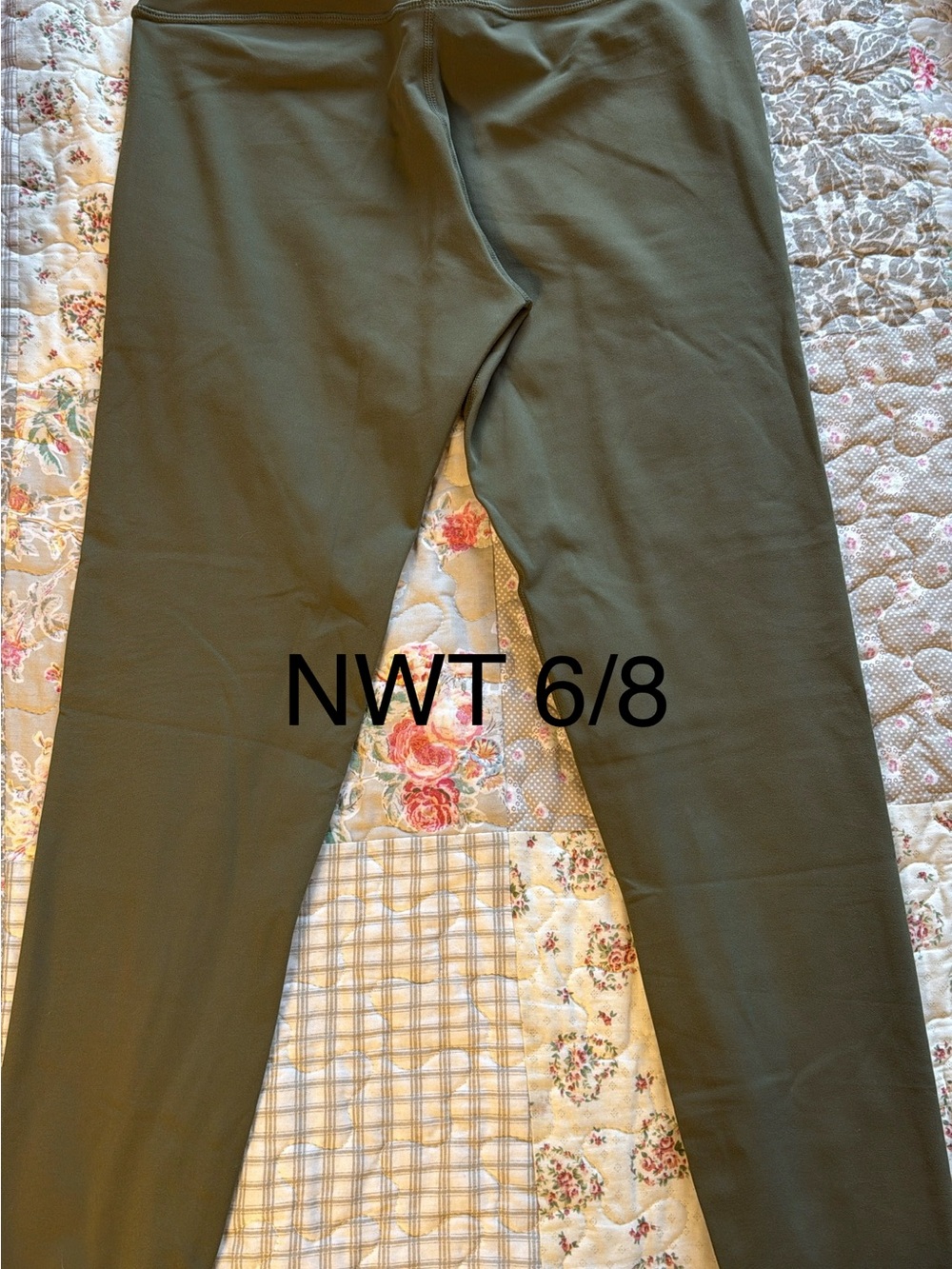 Zyia active Olive streamline Leggings - Size 6/8